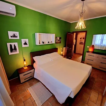 公寓 Leonaerdo Guests House - Lt Locazione Turistica *
