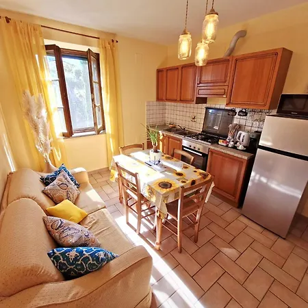 公寓 Leonaerdo Guests House - Lt Locazione Turistica 帕尼卡莱