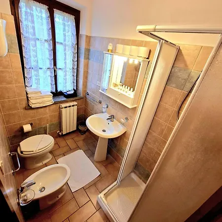 Leonaerdo Guests House - Lt Locazione Turistica *