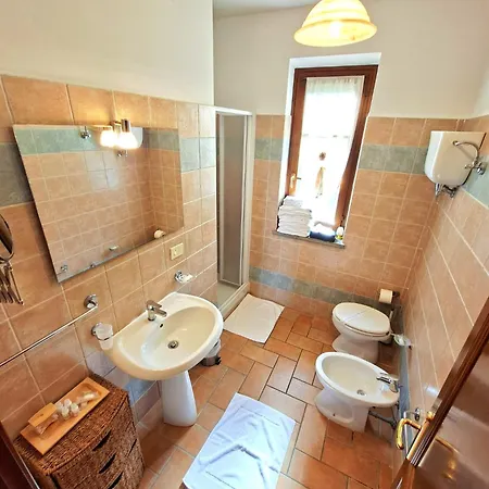 Leonaerdo Guests House - Lt Locazione Turistica